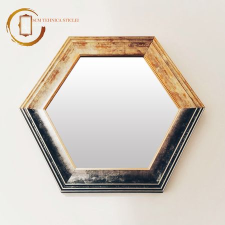 Oglindă cu ramă hexagonală din lemn